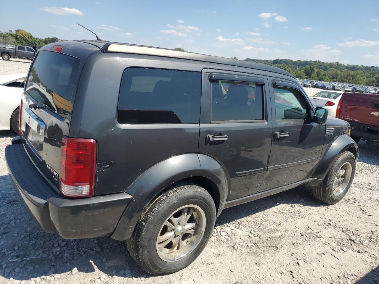 2010 Dodge Nitro Sxt - Фото 3