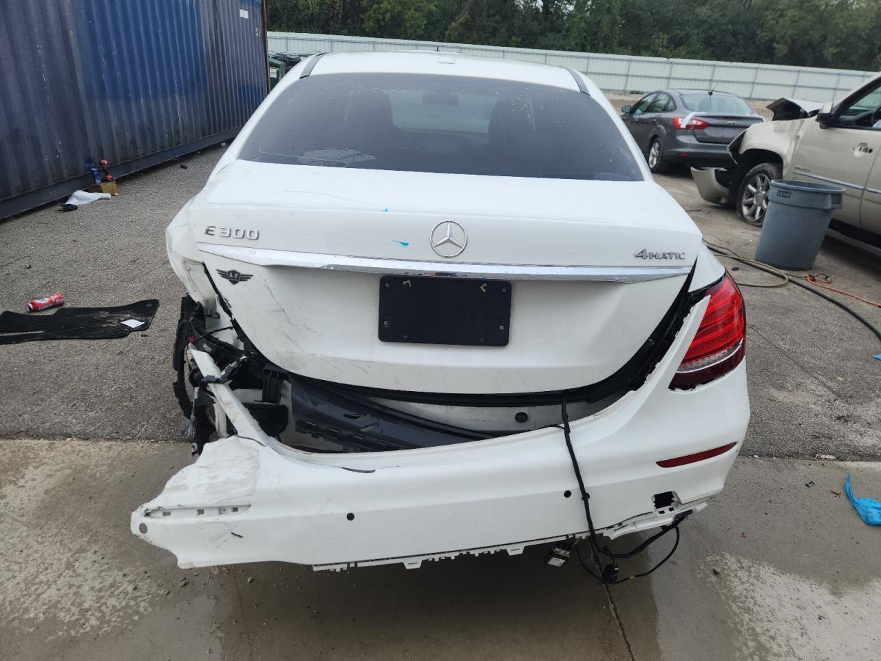 2017 Mercedes-Benz E 300 4Matic - Фото 6
