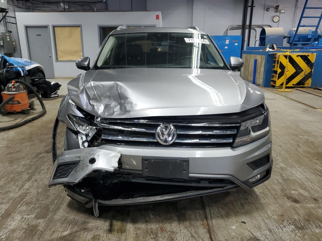 2020 Volkswagen Tiguan Se - Фото 5