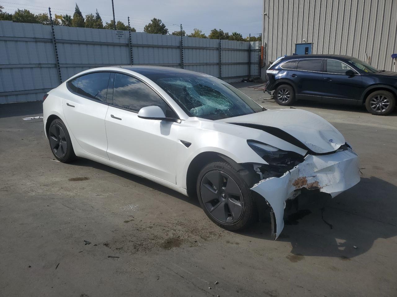 2023 Tesla Model 3 - Фото 4