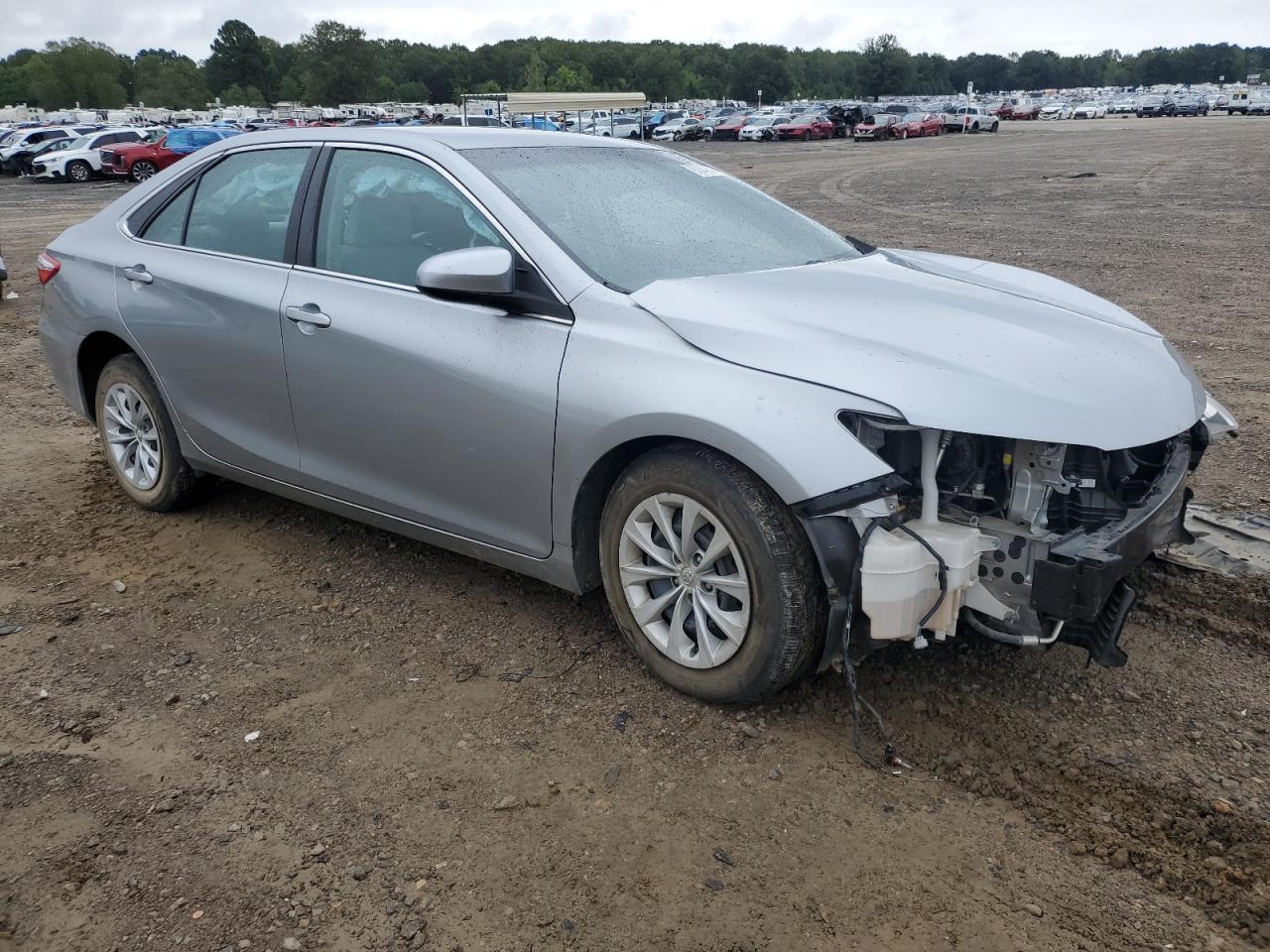 2015 Toyota Camry Le - Фото 4