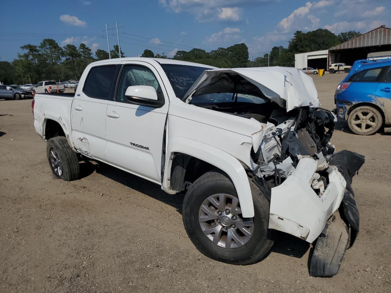 2017 Toyota Tacoma Double Cab - Фото 4