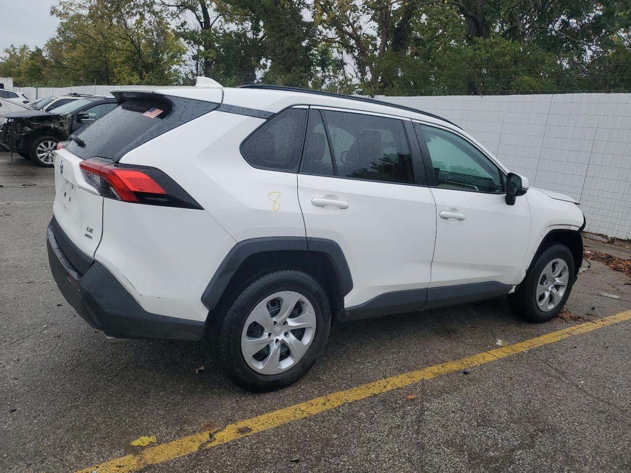 2020 Toyota Rav4 Le - Фото 3