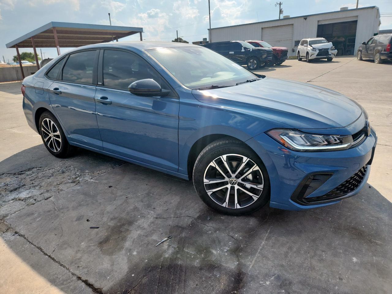 2025 Volkswagen Jetta Sport - Фото 4