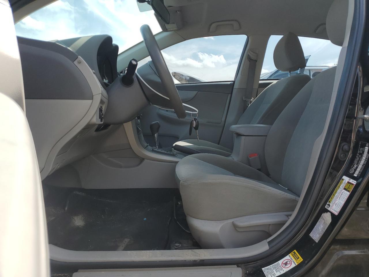 2010 Toyota Corolla Base - Фото 7