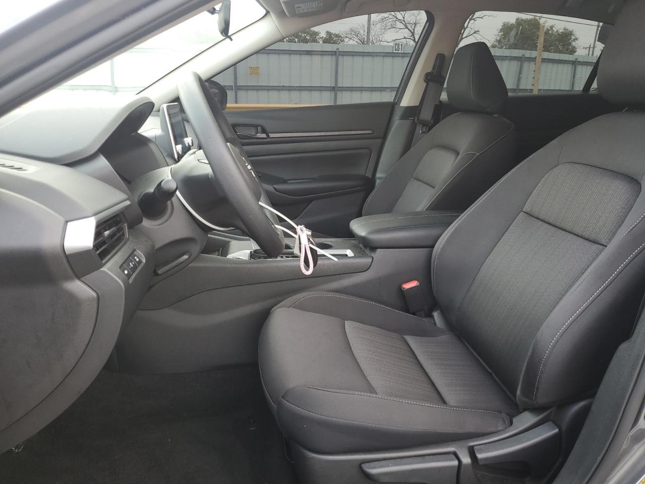 2025 Nissan Altima S - Image 7