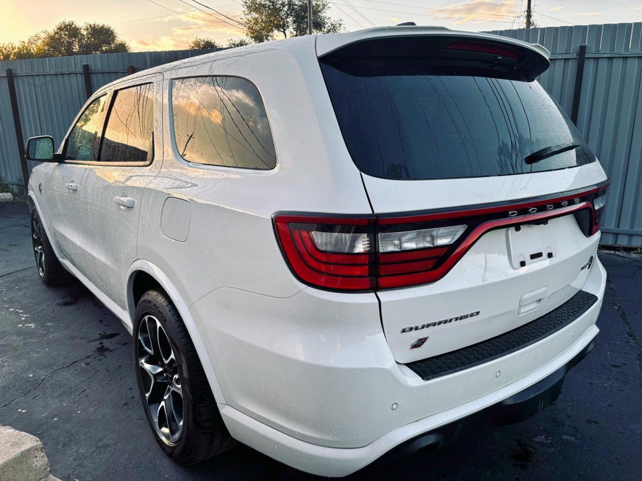 2023 Dodge Durango Srt Hellcat - Image 3