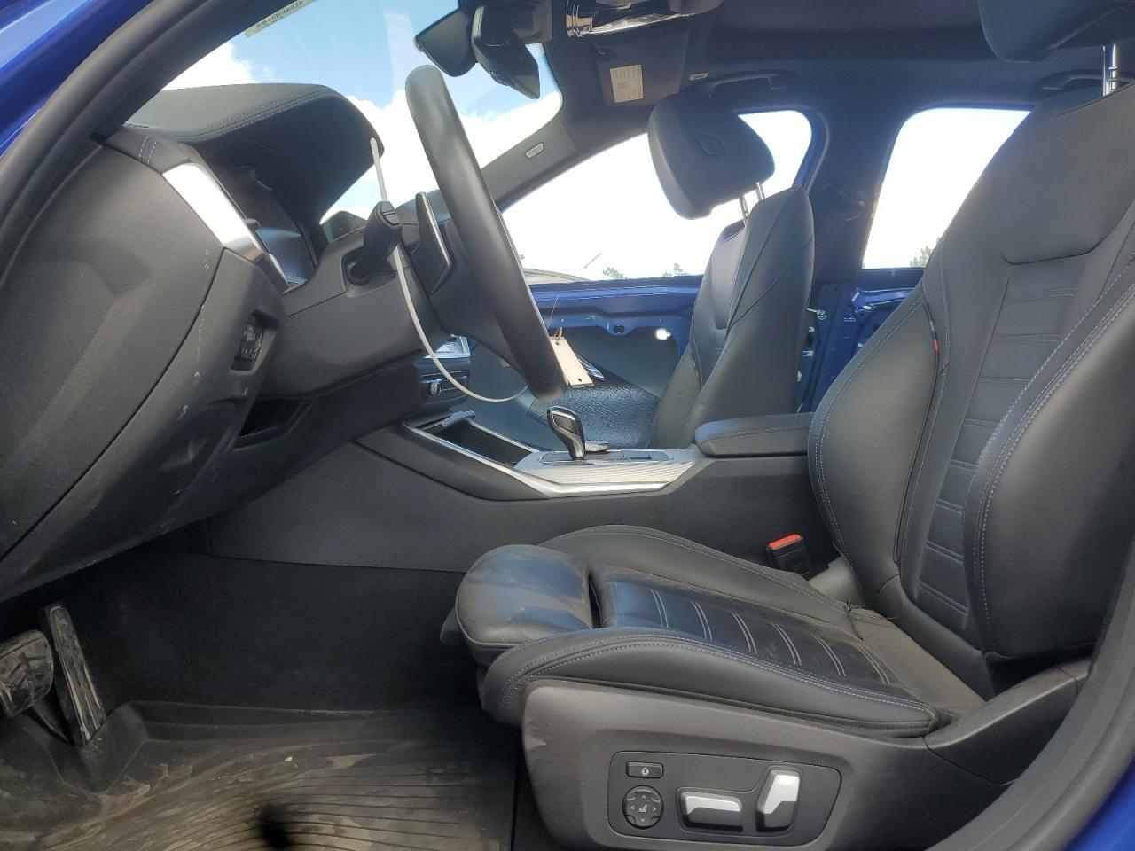 2021 BMW 330Xi - Фото 7