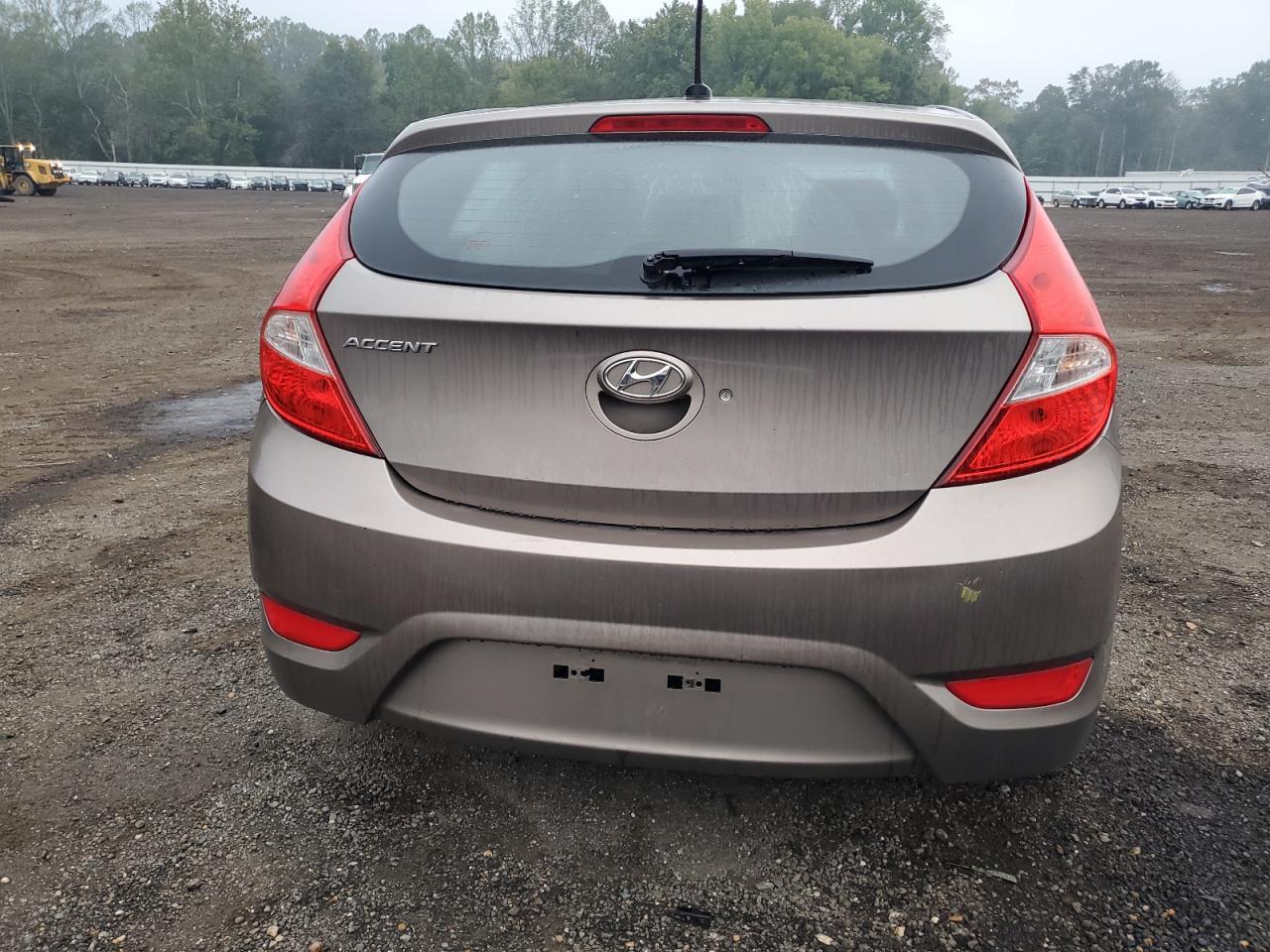 2012 Hyundai Accent Gls - Фото 6