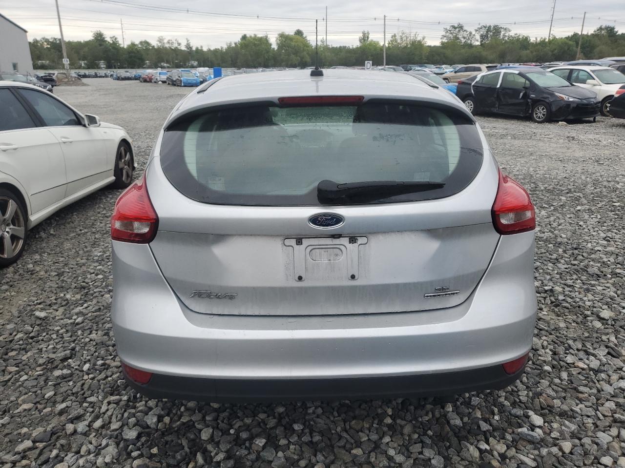 2015 Ford Focus Se - Image 6