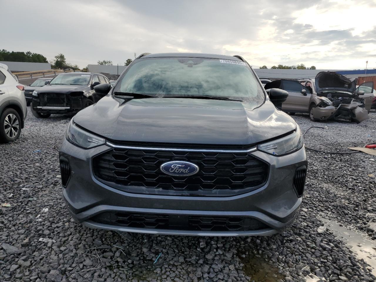 2023 Ford Escape St Line - Image 5