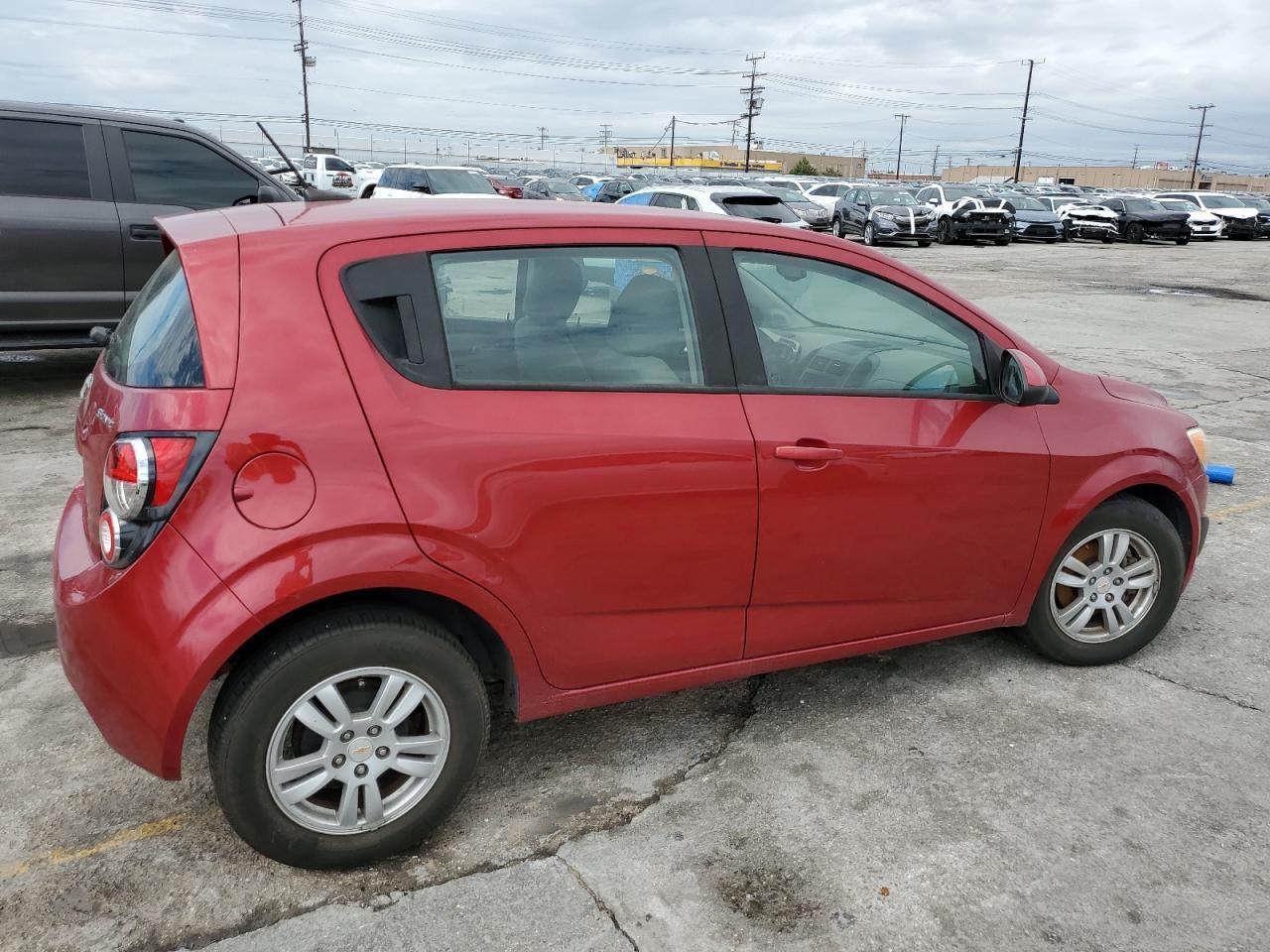 2012 Chevrolet Sonic Ls - Фото 3