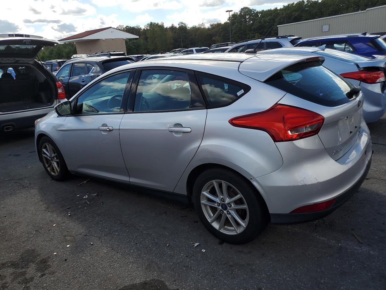 2016 Ford Focus Se - Фото 2