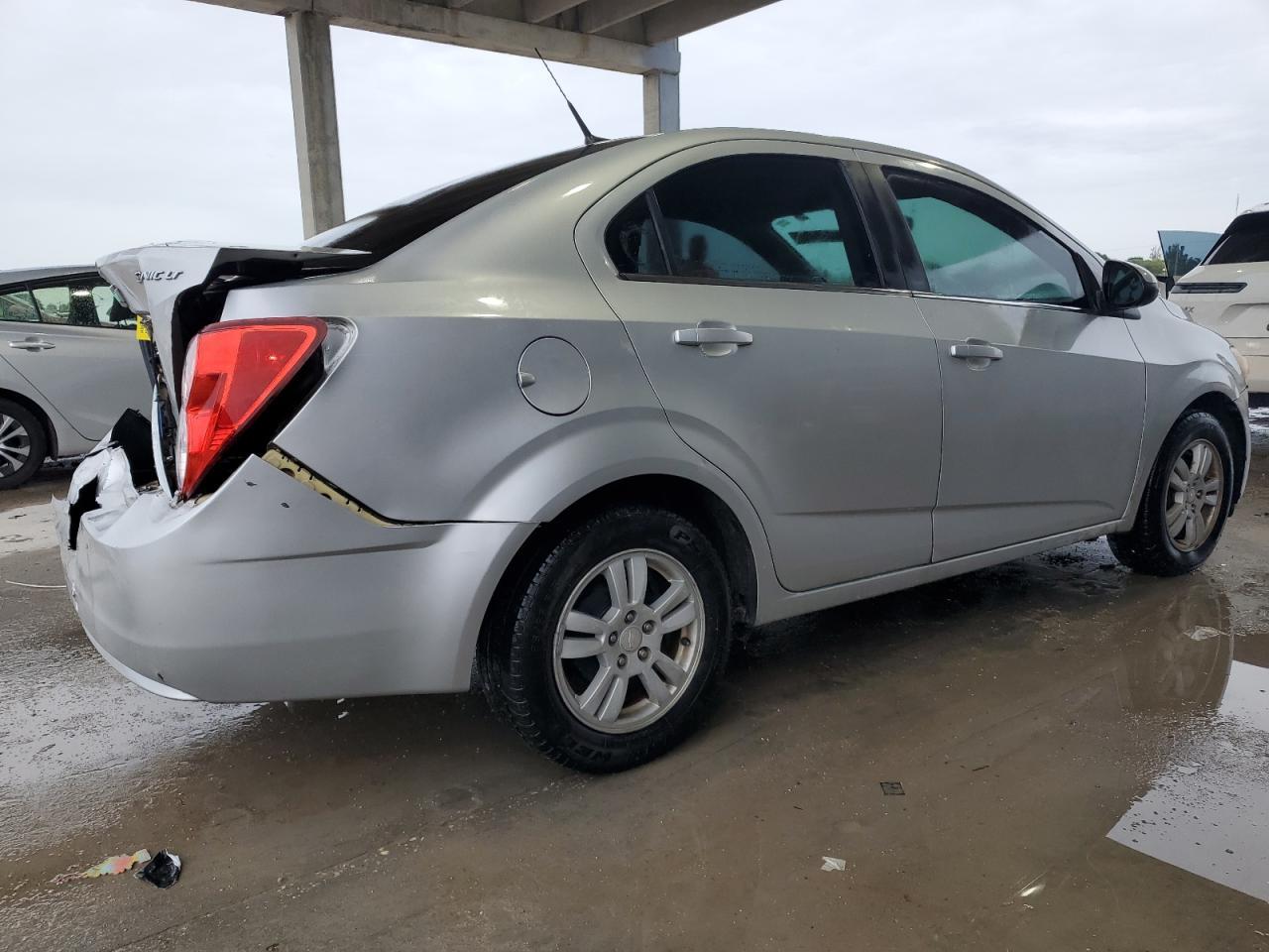 2014 Chevrolet Sonic Lt - Фото 3