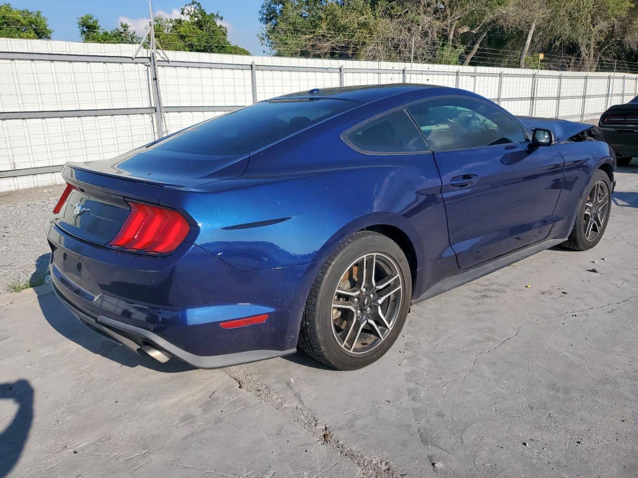 2018 Ford Mustang - Фото 3