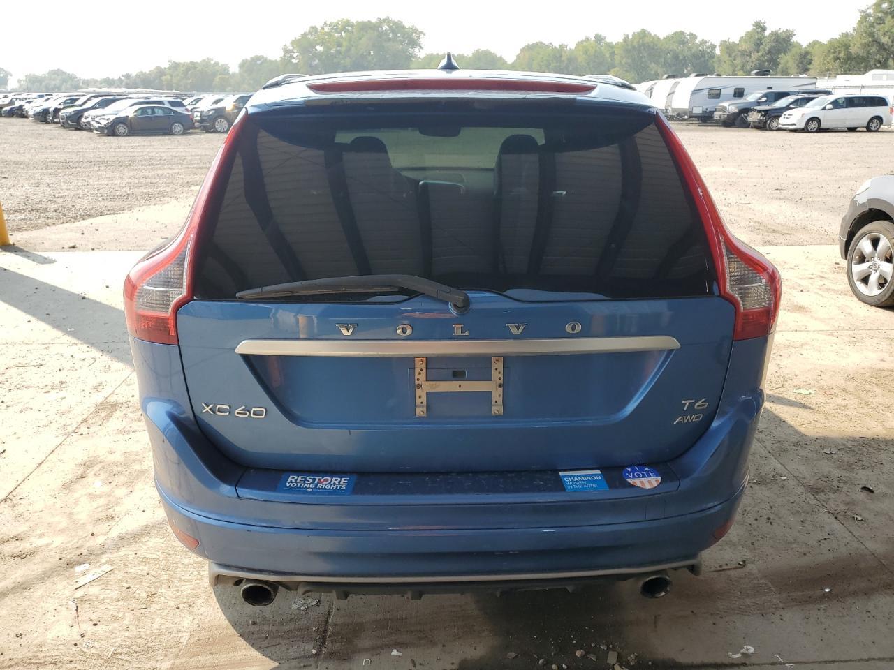 2017 Volvo Xc60 T6 R-Design Platinum - Фото 6