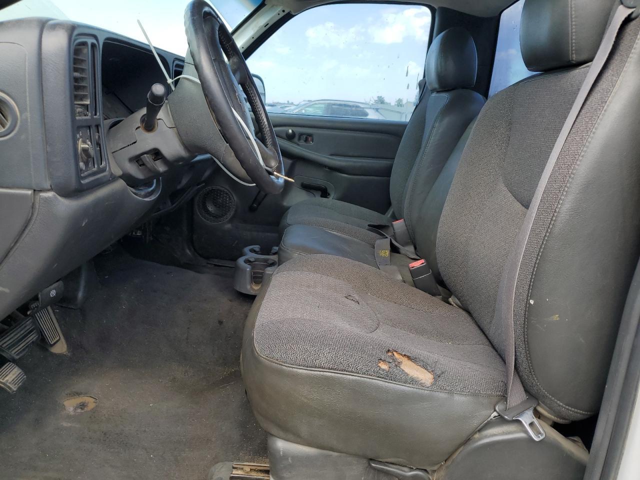 2003 Chevrolet Silverado C1500 - Image 7