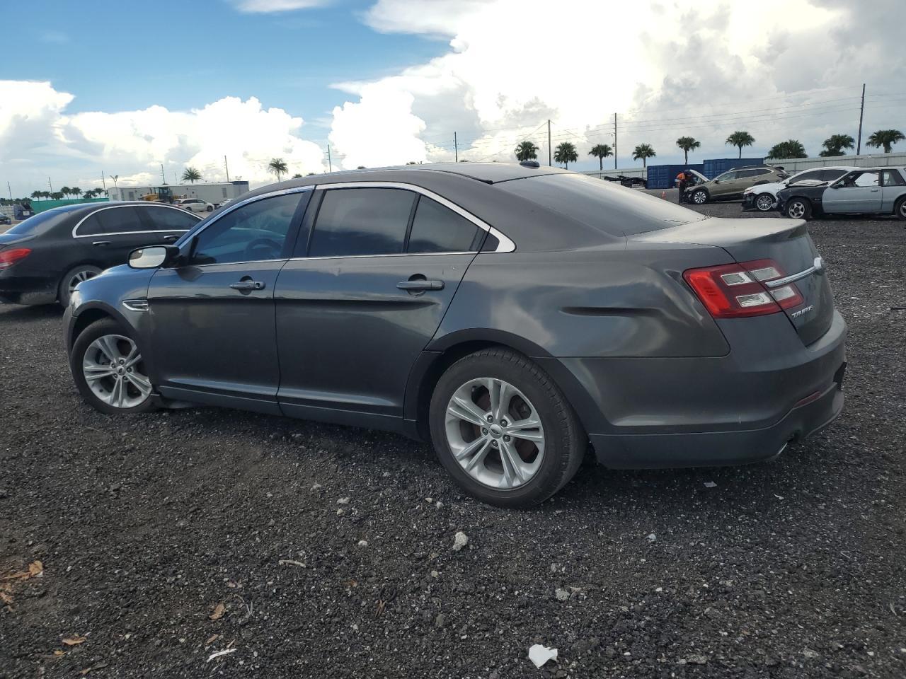 2016 Ford Taurus Sel - Фото 2