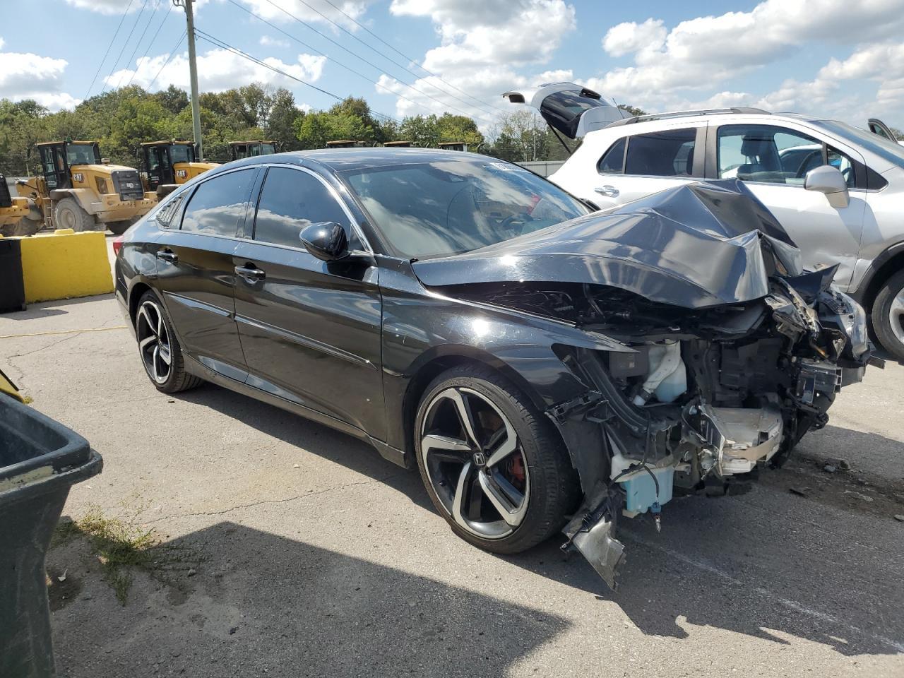 2020 Honda Accord Sport - Image 4