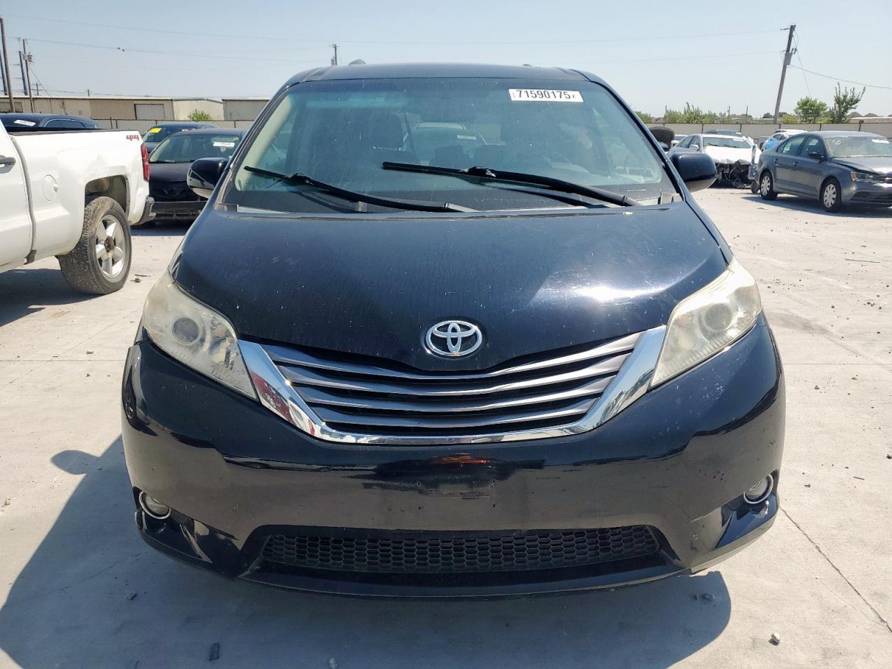 2015 Toyota Sienna Xle - Фото 5