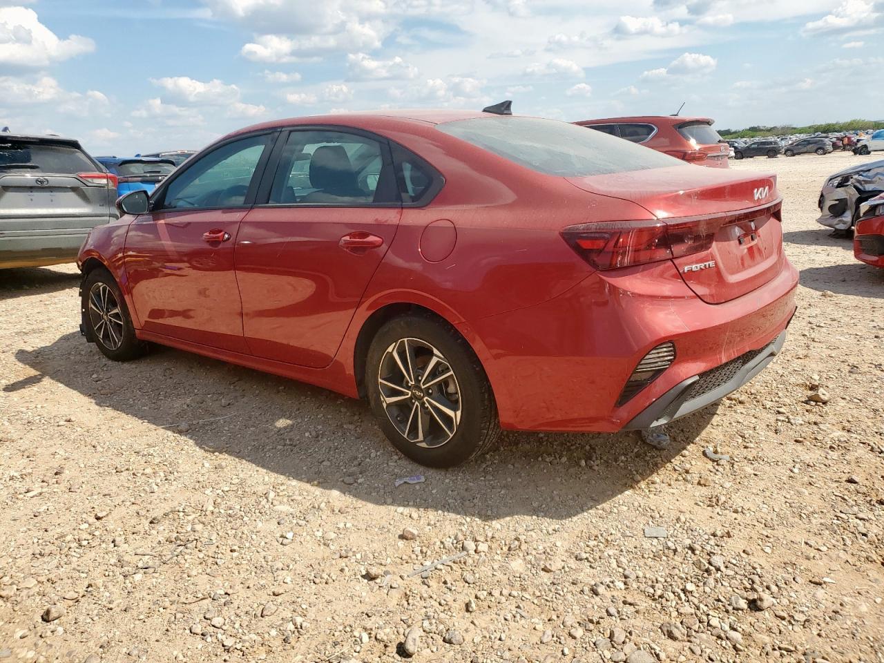 2024 Kia Forte Lx - Фото 2