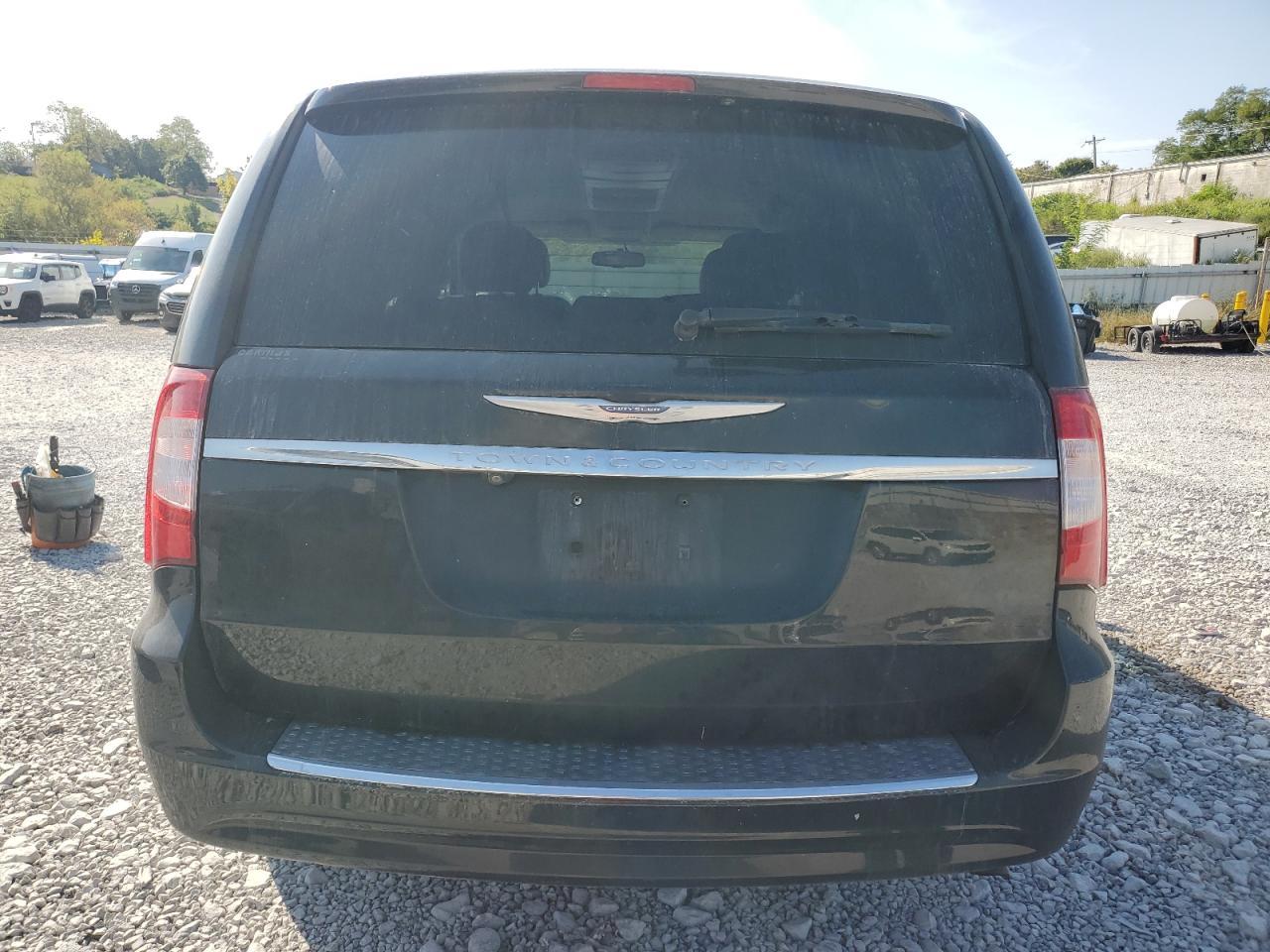 2015 Chrysler Town & Country Touring - Фото 6