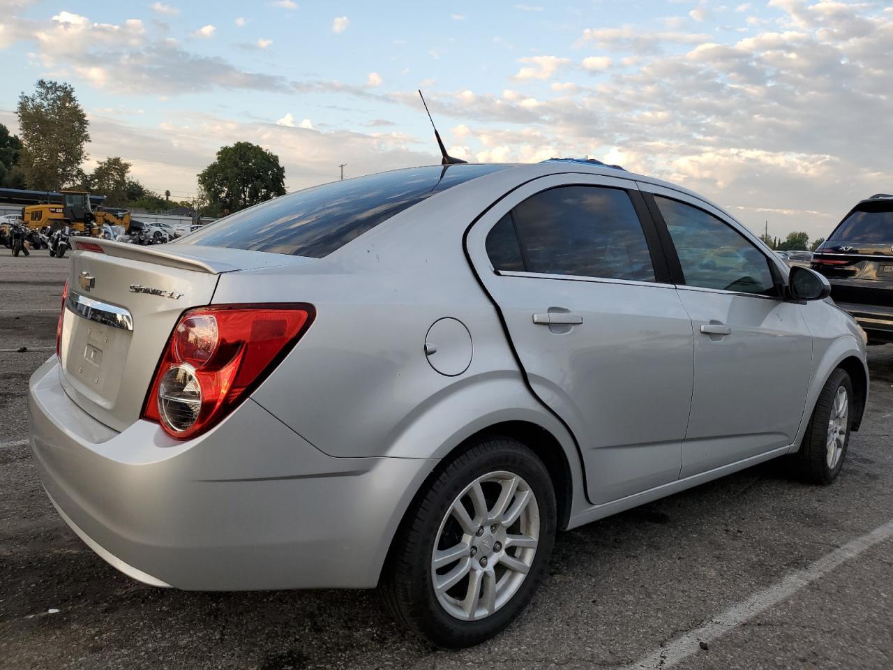 2014 Chevrolet Sonic Lt - Фото 3
