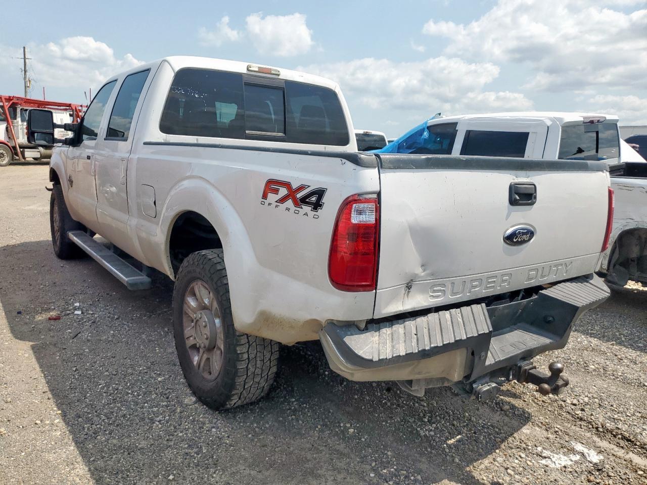 2015 Ford F250 Super Duty - Фото 2