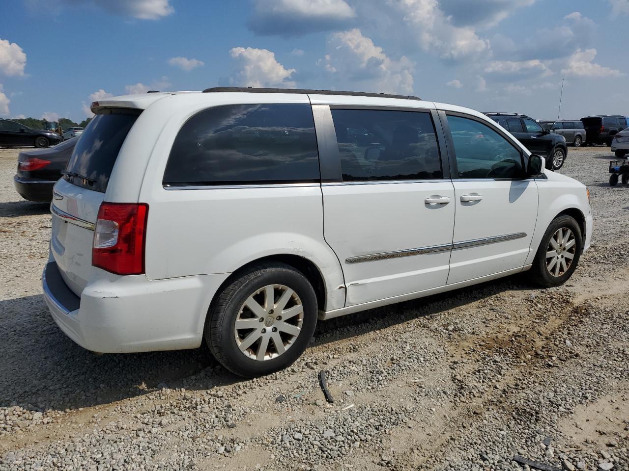 2014 Chrysler Town & Country Touring - Фото 3