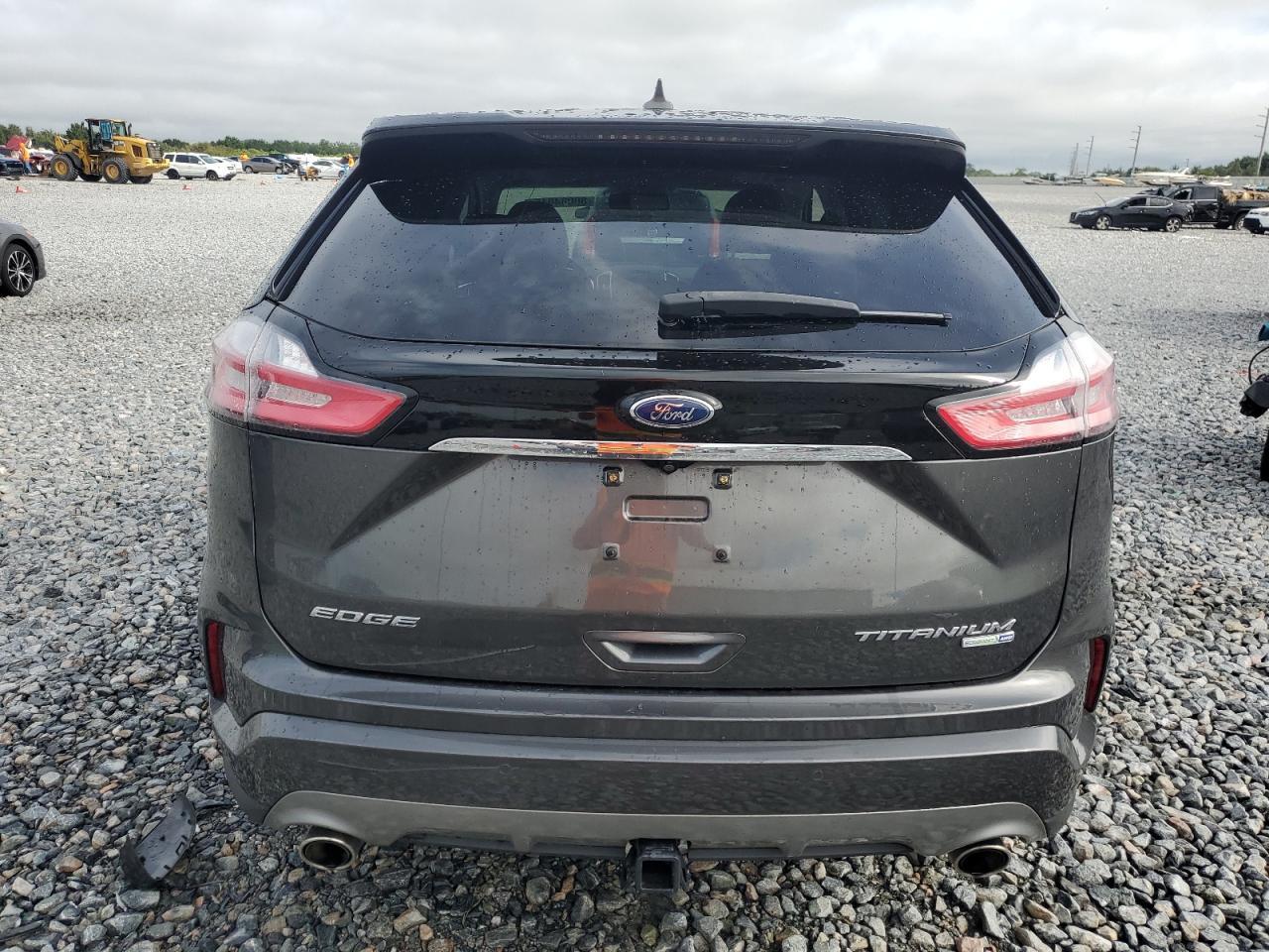 2019 Ford Edge Titanium - Image 6