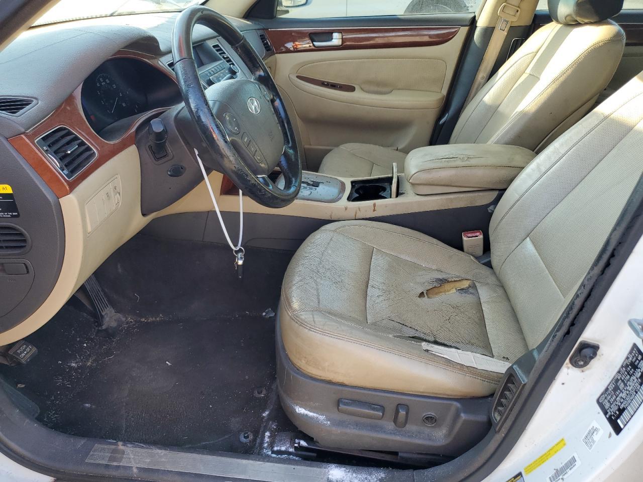 2013 Hyundai Genesis 3.8L - Фото 7