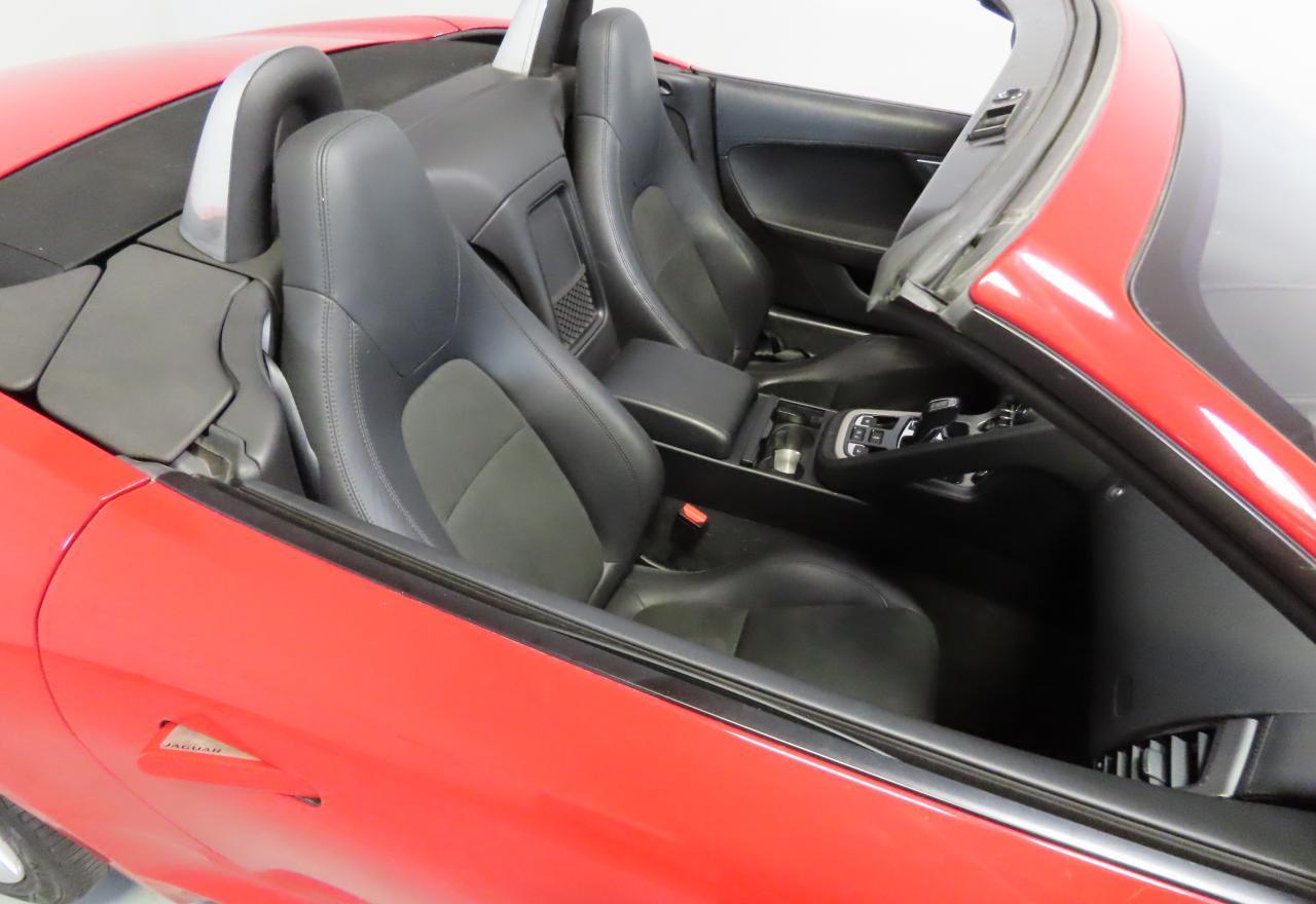 2017 Jaguar F-Type - Фото 6