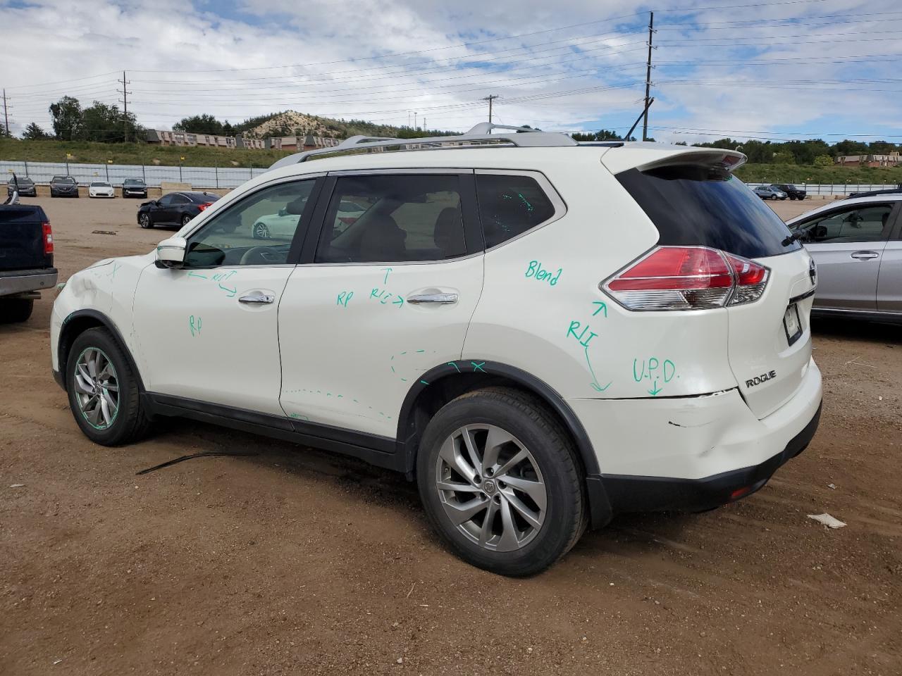 2015 Nissan Rogue S - Фото 2