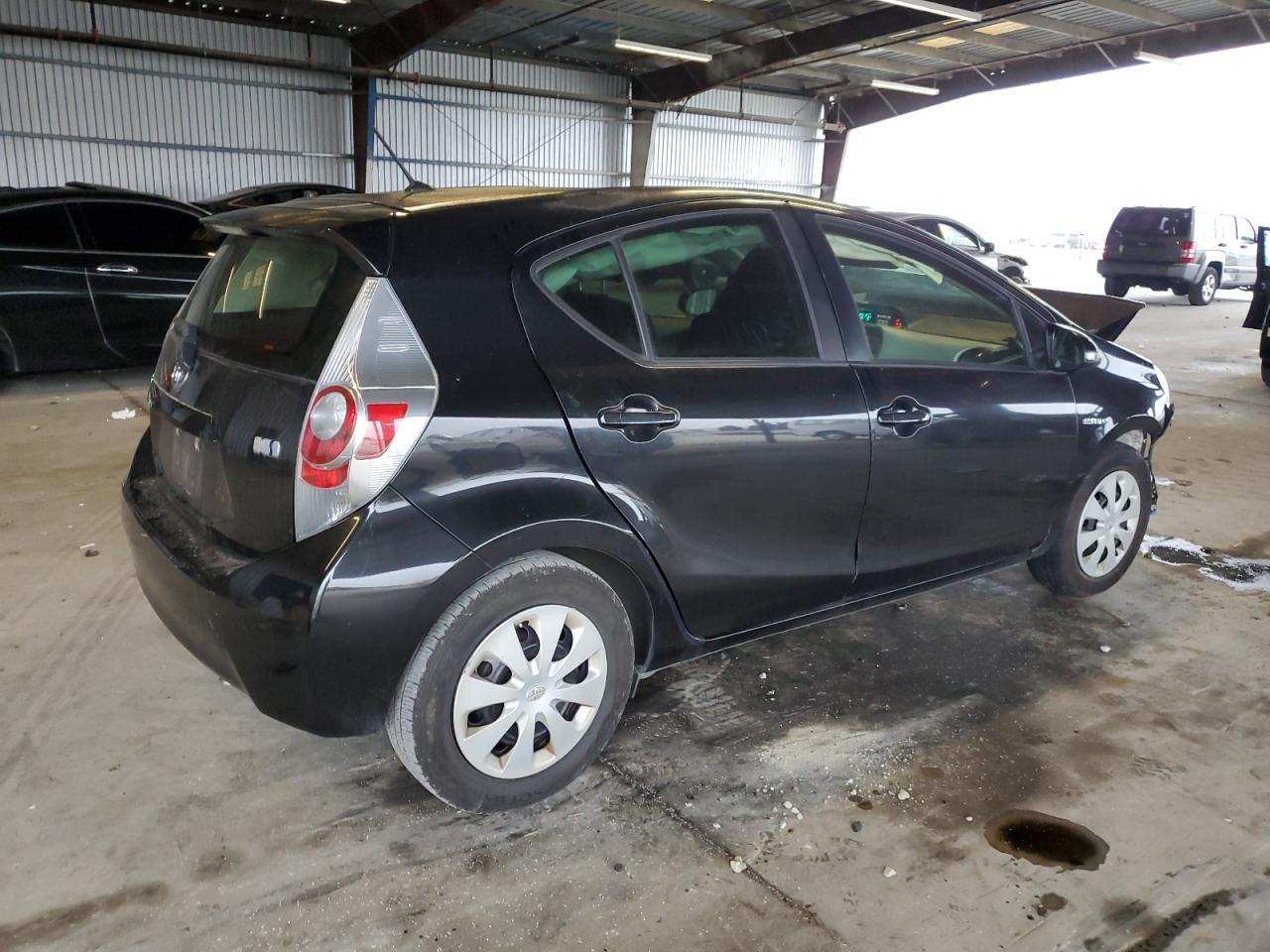 2012 Toyota Prius C - Image 3