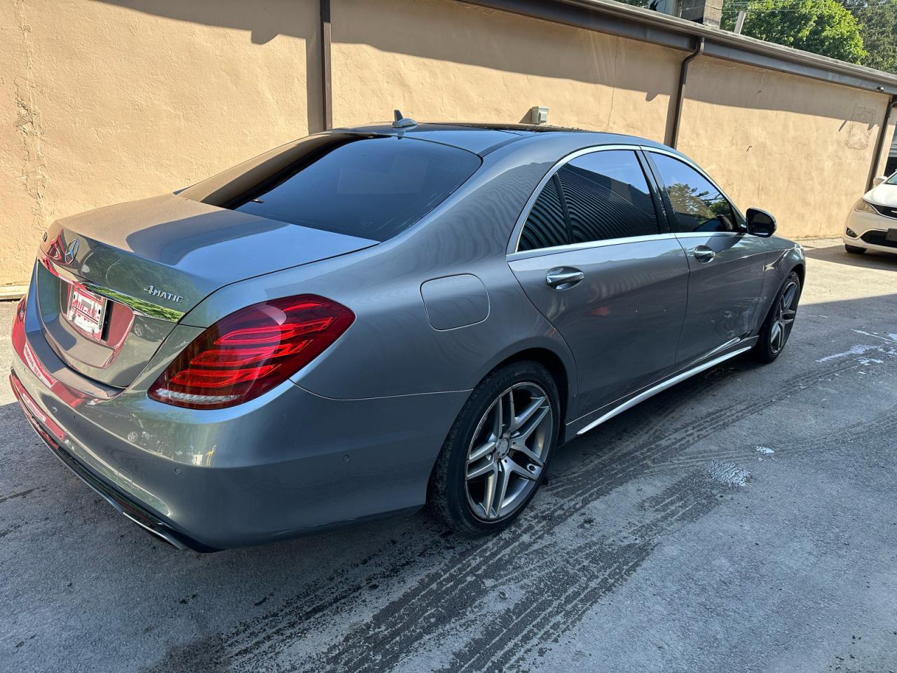 2015 Mercedes-Benz S 550 4Matic - Image 4
