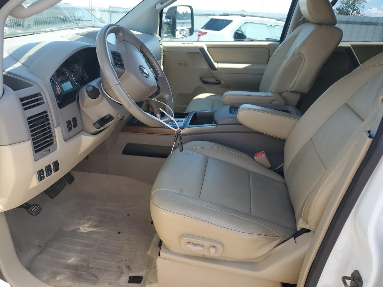 2011 Nissan Titan S - Фото 7