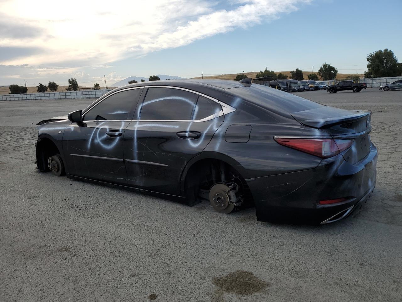 2022 Lexus Es 350 Base - Image 2