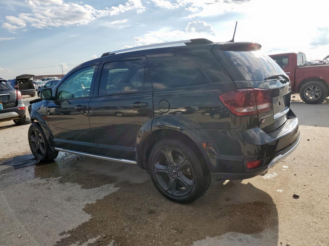 2018 Dodge Journey Crossroad - Фото 2