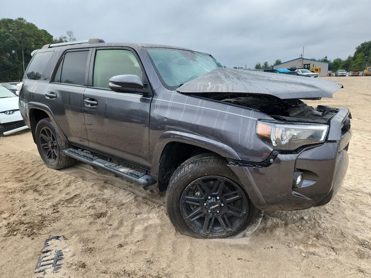 2021 Toyota 4Runner Sr5/Sr5 Premium - Image 4