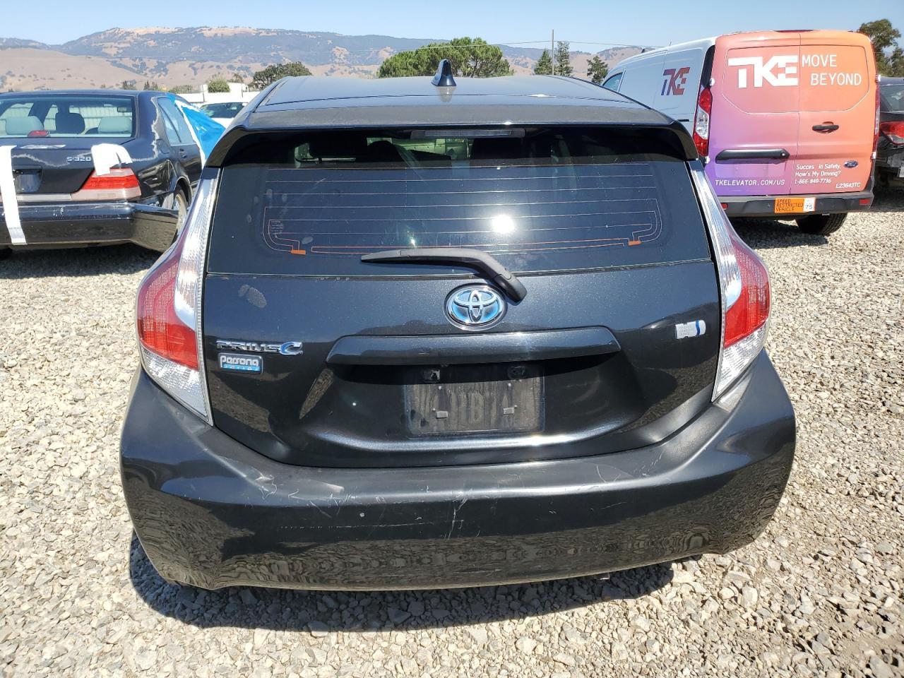 2016 Toyota Prius C - Фото 6