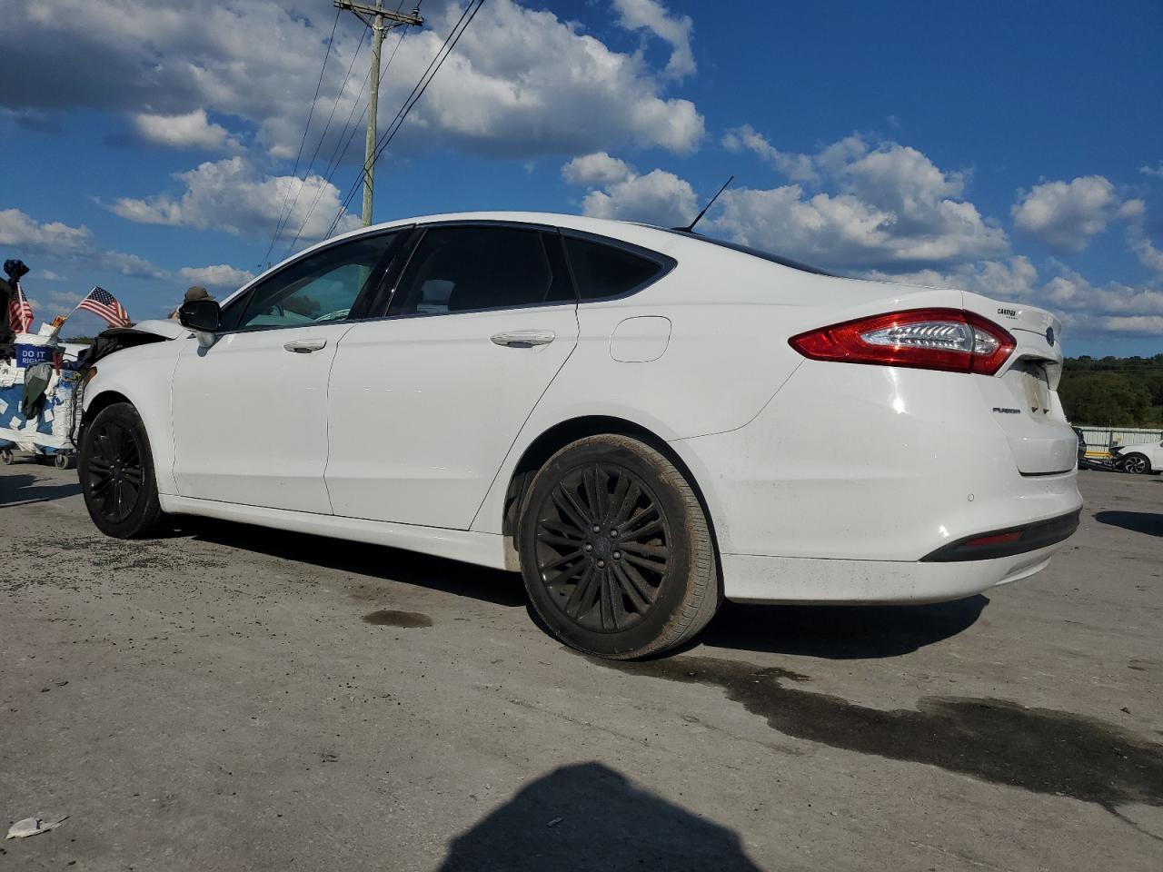 2014 Ford Fusion Se - Фото 2
