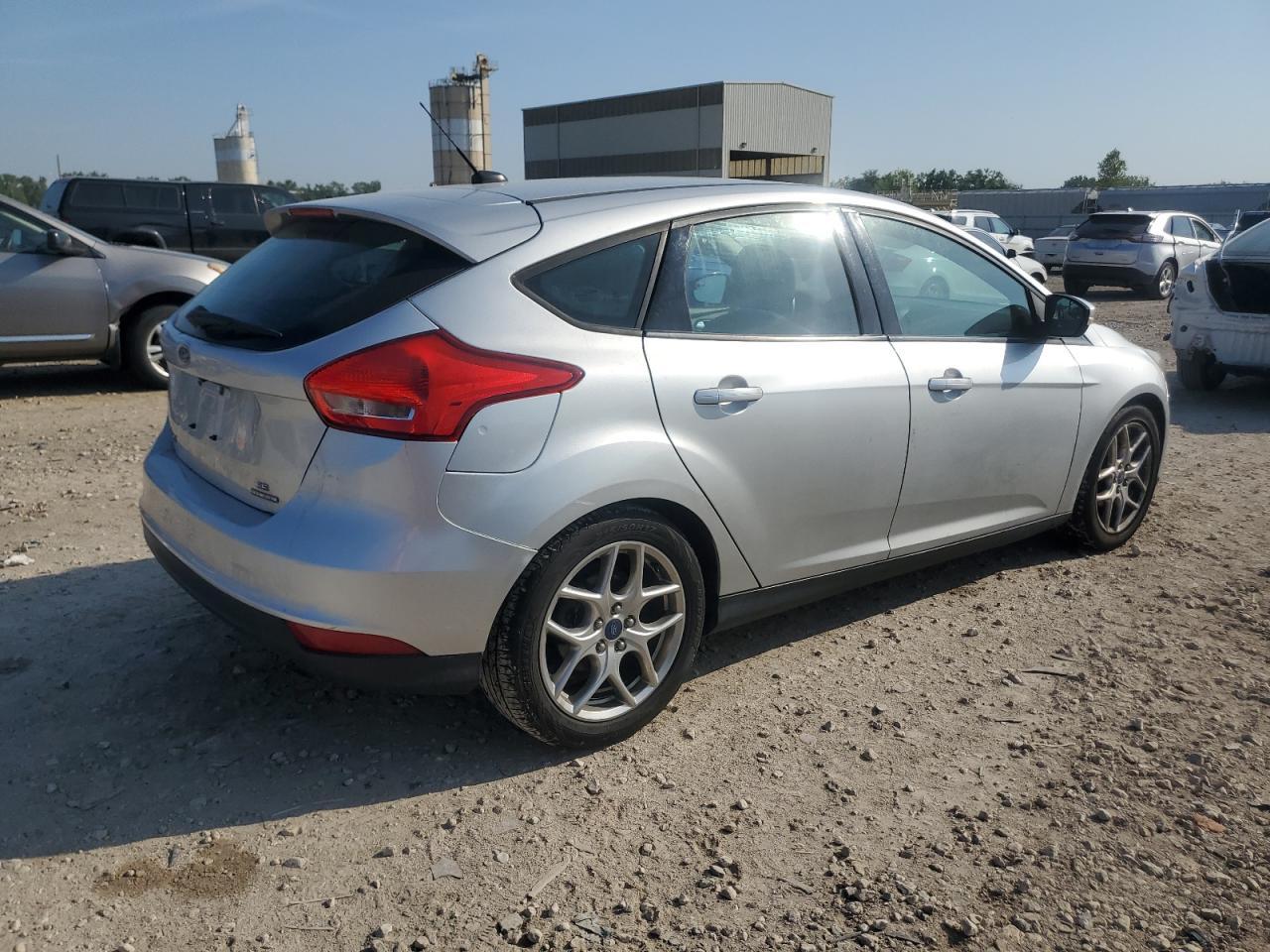 2015 Ford Focus Se - Фото 3