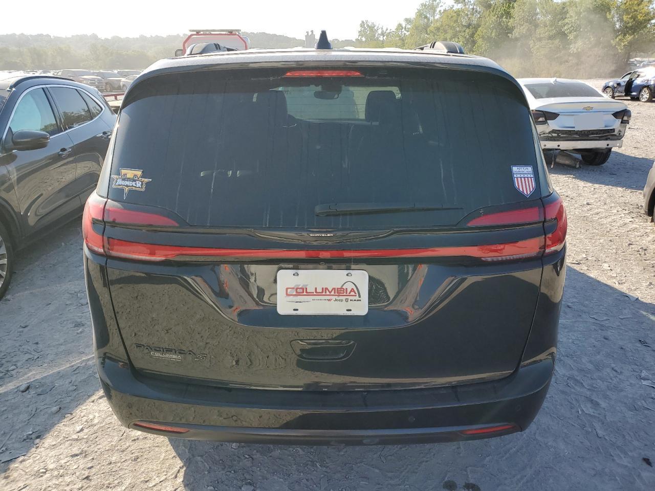 2023 Chrysler Pacifica Touring L - Фото 6