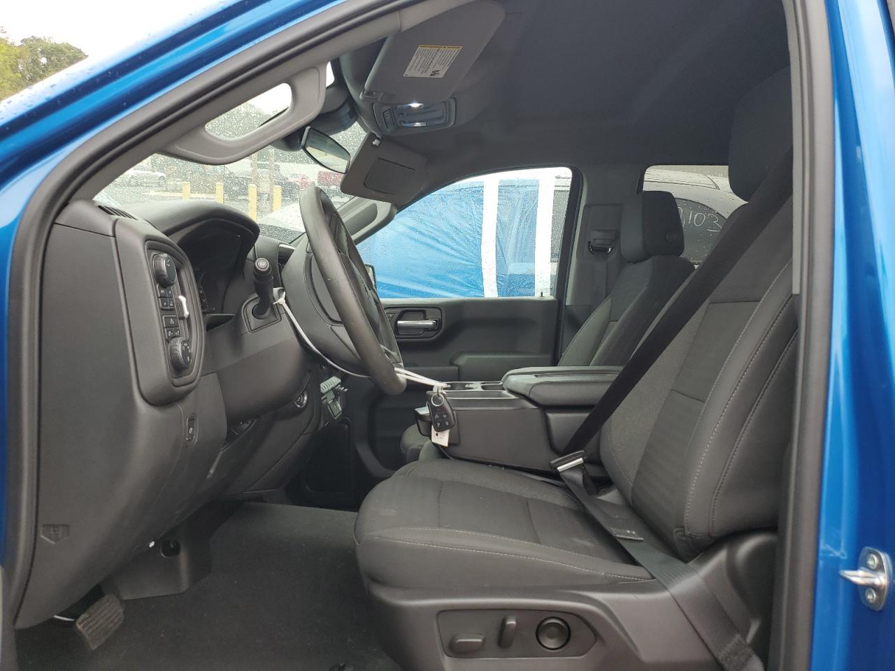 2024 Chevrolet Silverado K1500 Custom - Фото 7
