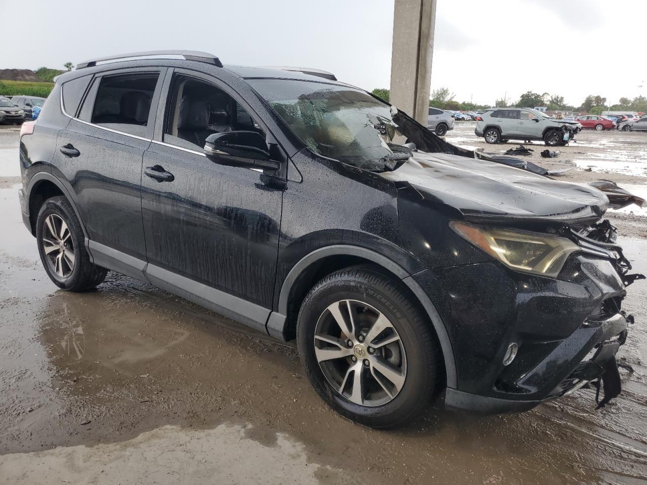 2018 Toyota Rav4 Adventure - Фото 4