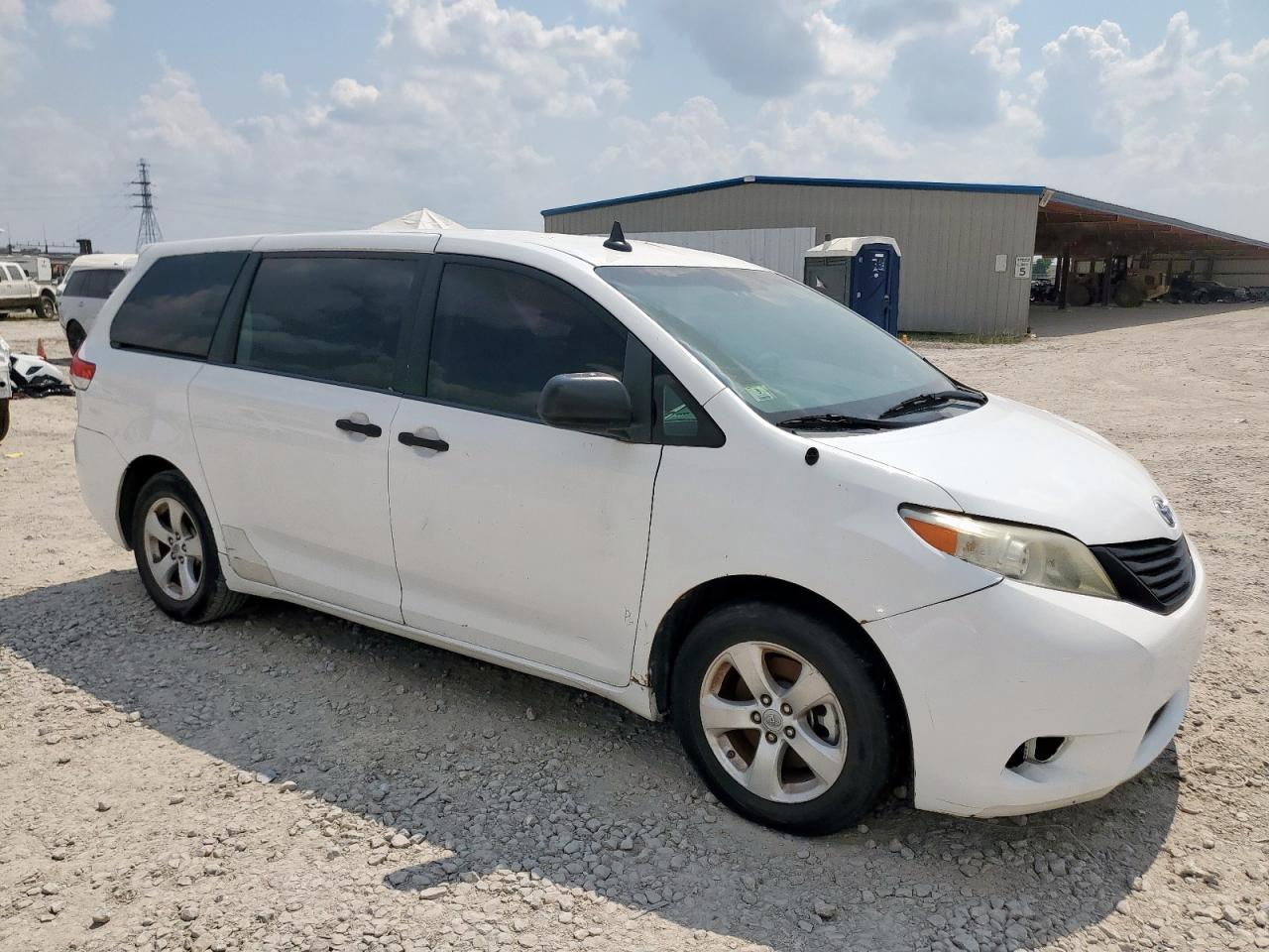 2012 Toyota Sienna - Фото 4