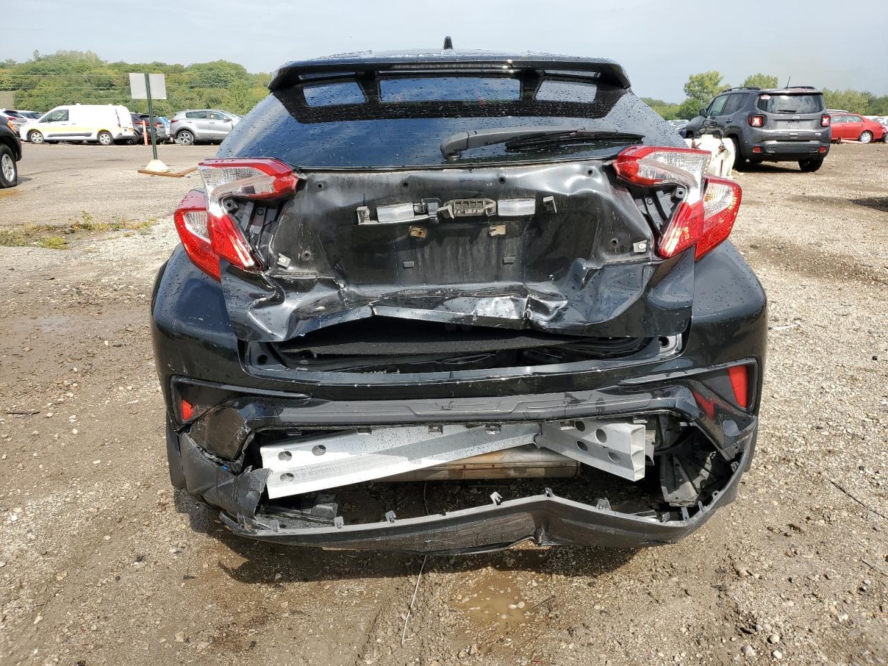 2021 Toyota C-Hr Xle - Image 6