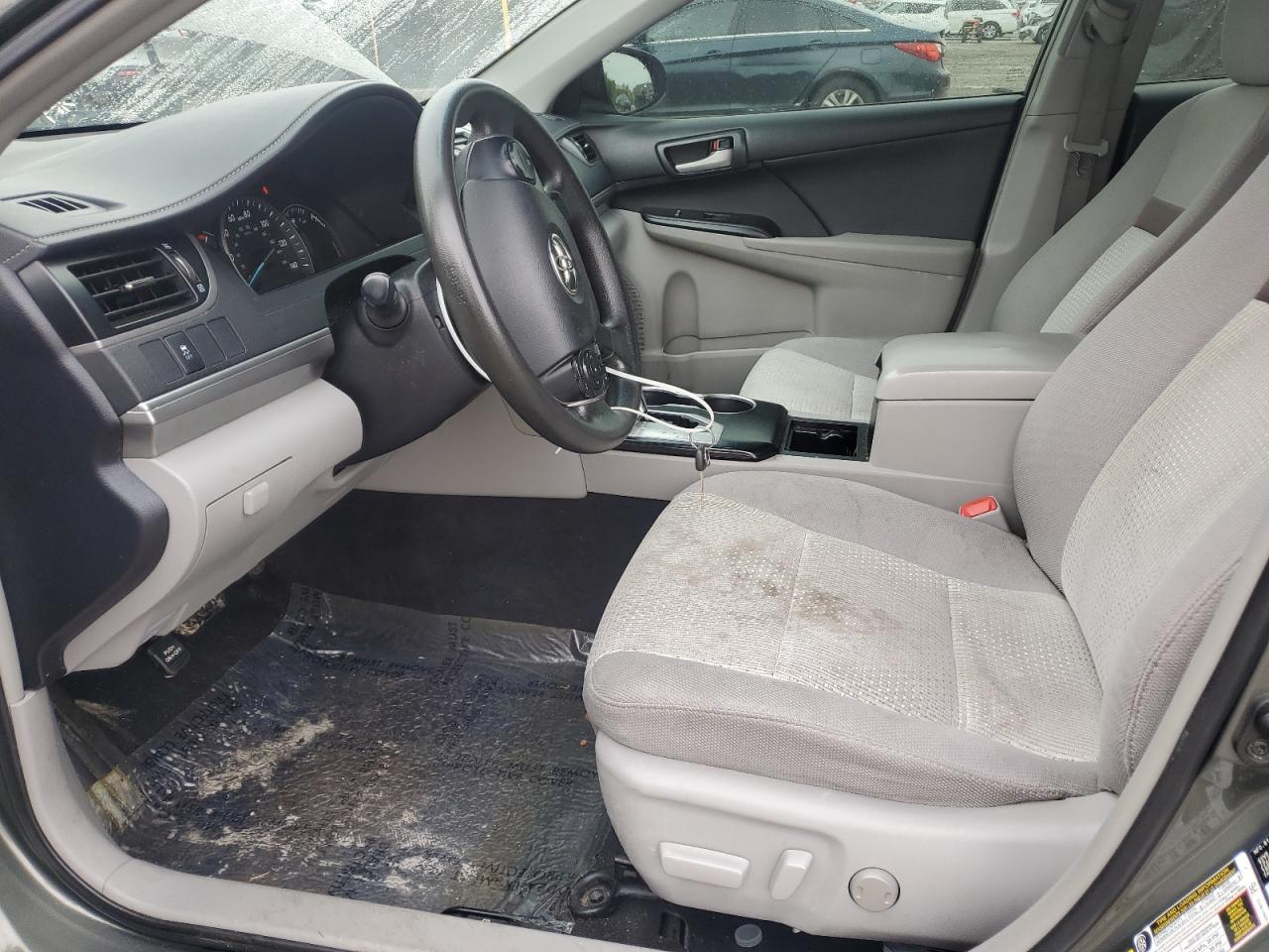 2014 Toyota Camry L - Фото 7