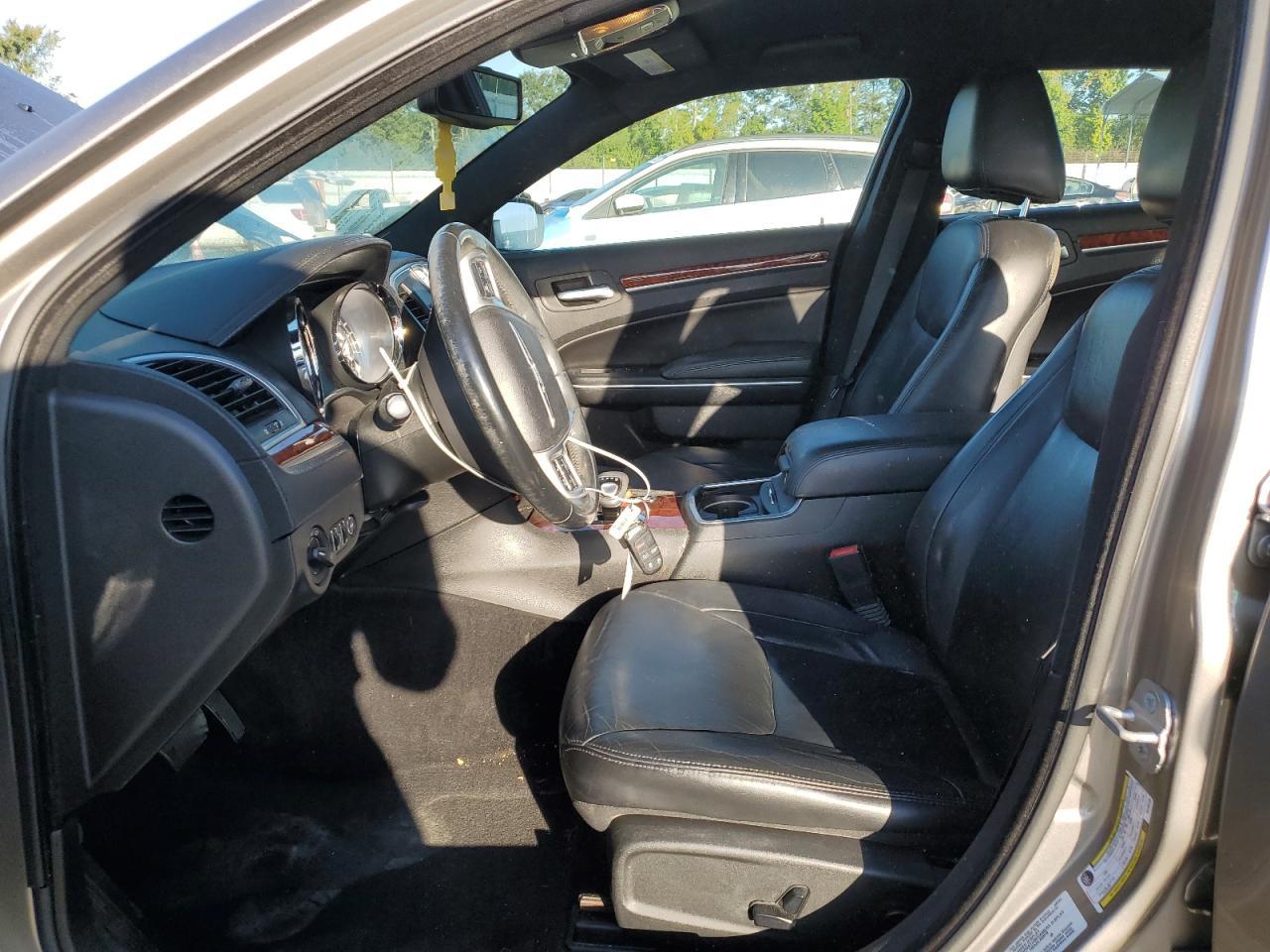 2014 Chrysler 300 - Фото 7