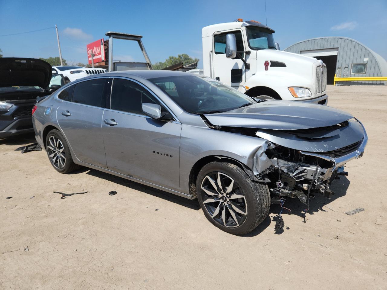 2025 Chevrolet Malibu Rs - Image 4